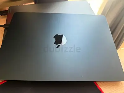MacBook Air M2 -limited use