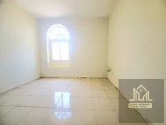 Ready to move apartment available prime location good family building near bus station