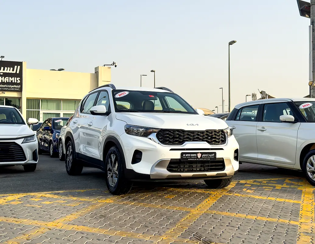 Kia Sonet 2023 — photo 1 of 18