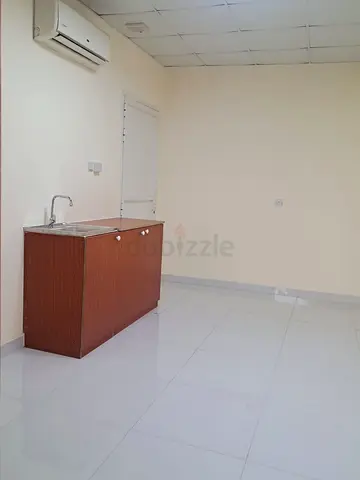 Bed Space available for 2 people In Alqouz 2