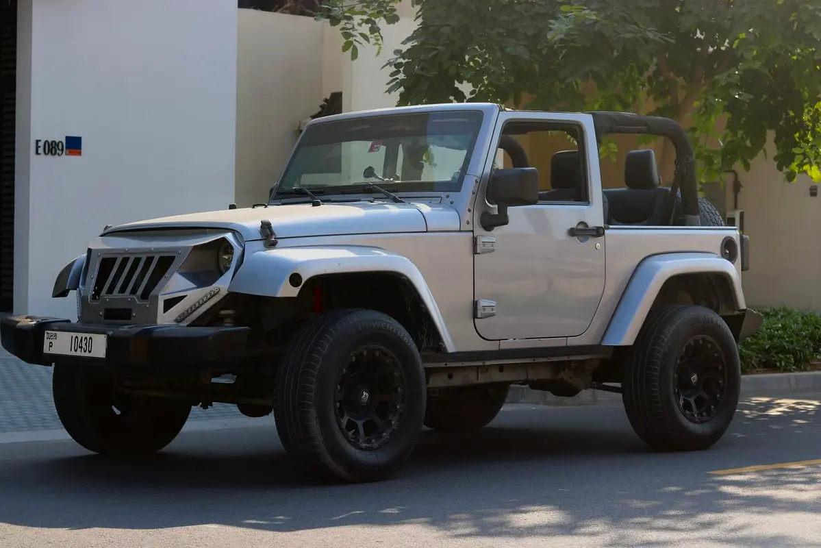 Jeep Wrangler 2014 — photo 1 of 15
