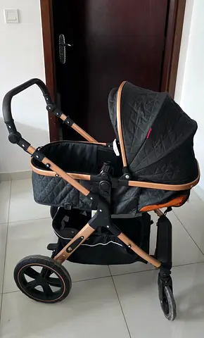 Used 2-in-1 Convertible Baby Stroller with multi function Bassinet