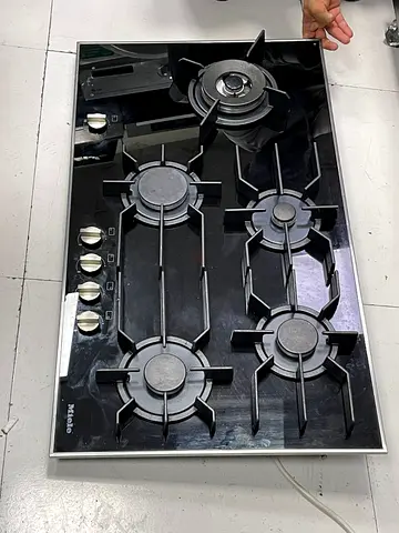 Miele latest model 5 burner gass cooktop built-in 90cm integrated by edil