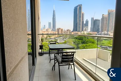 Upgraded | Fully Furnished | Vacant Now