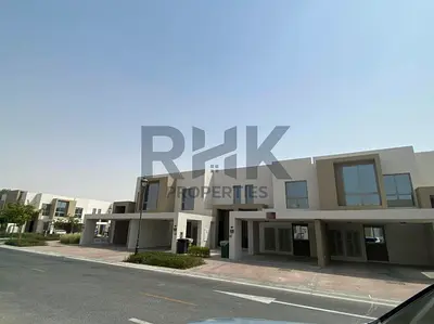 Maid Plus Study | Vacant Now | Landscaped