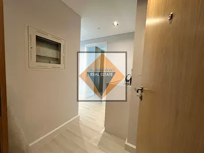 شقة مفروشة بالكامل / مطبخ مغلق / أجهزة مطبخ / موقف سيارات مجاني
