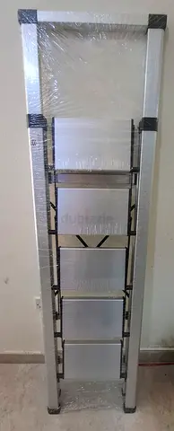 Light weight step ladder-Perfect for home use