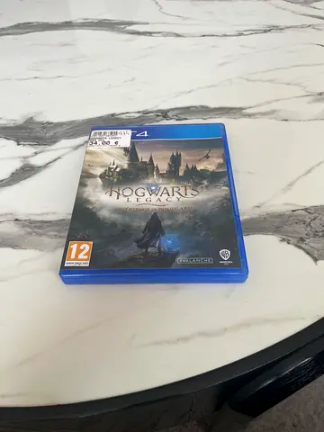 Hogwarts Legacy (PS4) - Good Condition