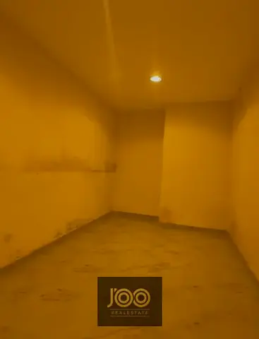 Large space | Privacy | Ground floor | Private parking | Prime location