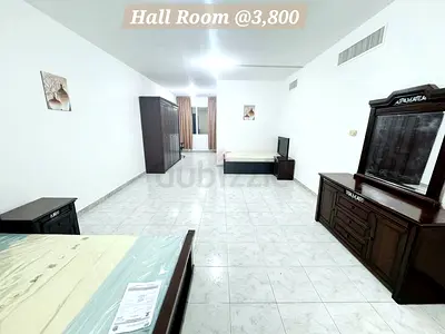 Furnished Hall room with separate bath