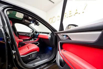2021 Jaguar F-PACE 照片 14