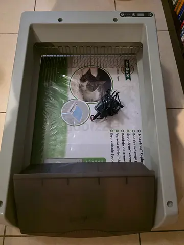 Petsafe Scoop Free Litter Tray NEW + Feeding Bowls