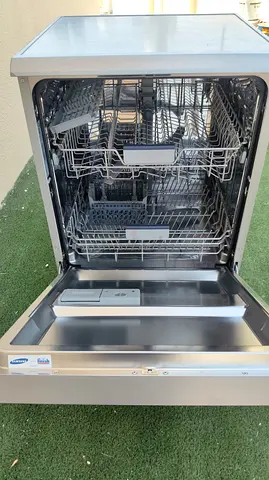 Samsung Brand Dishwasher Latsest model in excellent condition