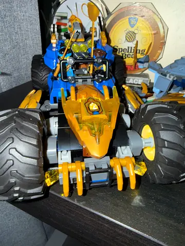 READ DESCRIPTION Ninjago Jays transforming car