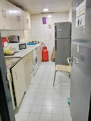 Partition available In Al safa tower building Near Emirates tower metro station exit 2 side