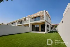 Direct Park Access | Expansive Layout | Large Plot