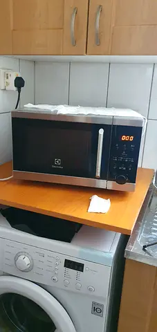Electrolux Microwave with grill option in excellent working condition