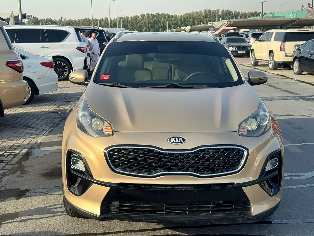 Kia Sportage 2020 — photo 1 of 10
