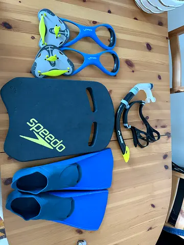 Speedo kickboard, swim fins and hand paddles set - gently used