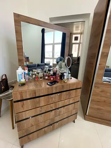 Wooden Dresser with Large Mirror — Good Condition