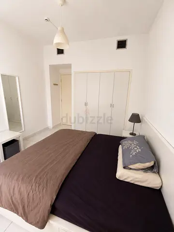 Private room in DIFC | Metro 2 min | Burj Views | Bills included