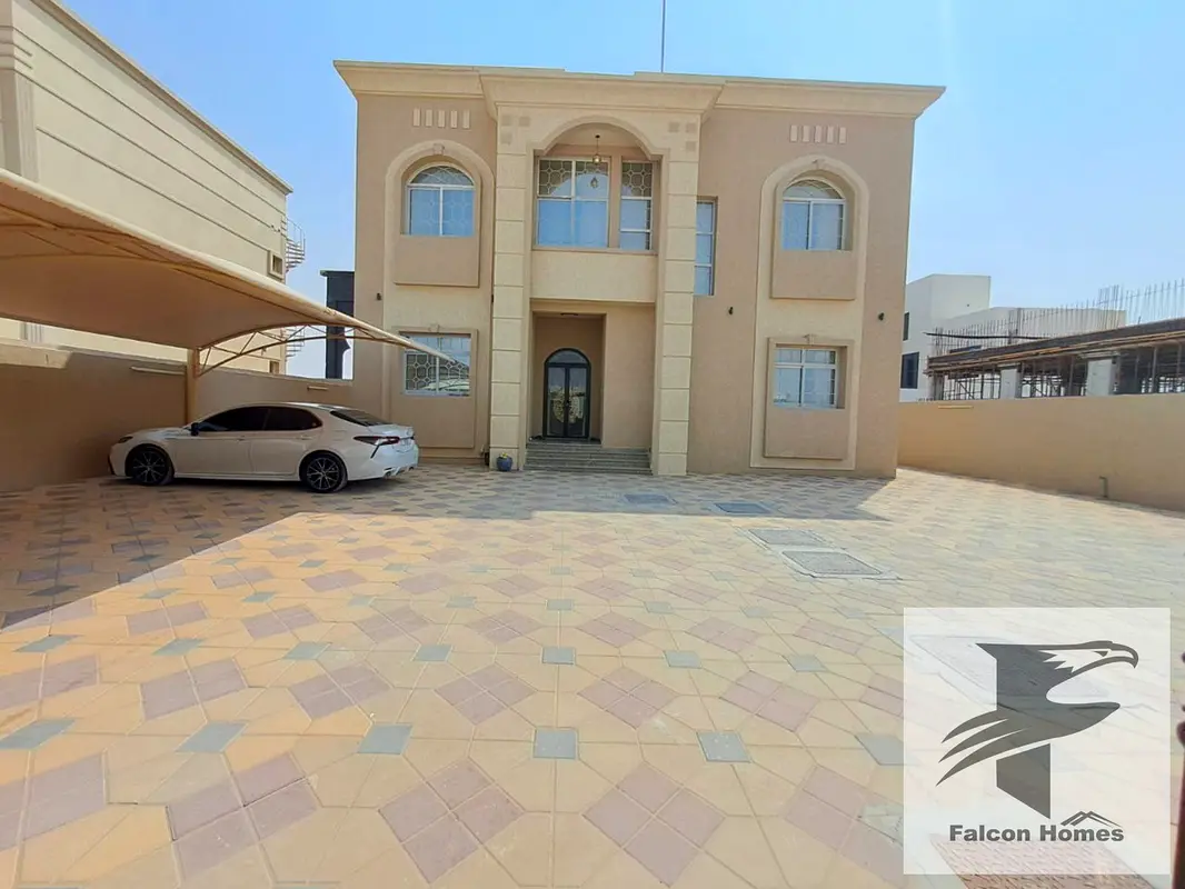 Spacious 5BR Villa with Big Garden Area