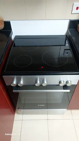 Bosch new model Electric cooker like new 60/60cm perfect working free delivery installation