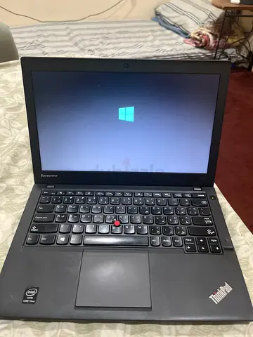 Lenovo ThinkPad X240 laptop - 12.5, Intel Core i5, good condition.                       Free mouse