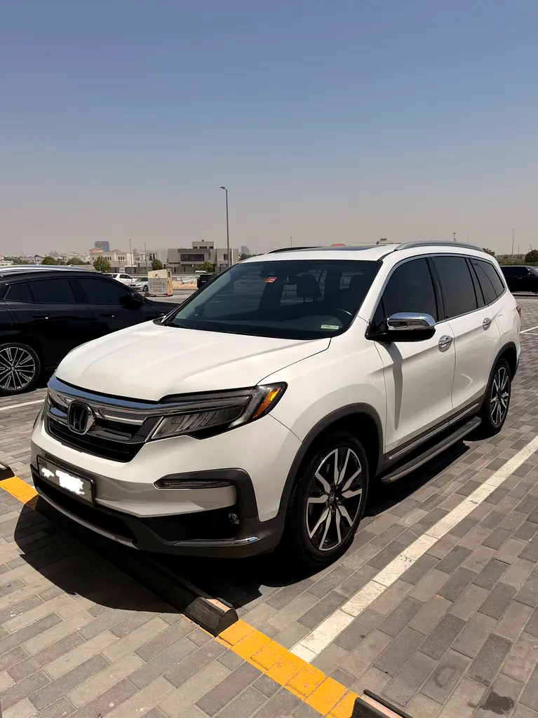 Honda Pilot 2021 — photo 1 of 8