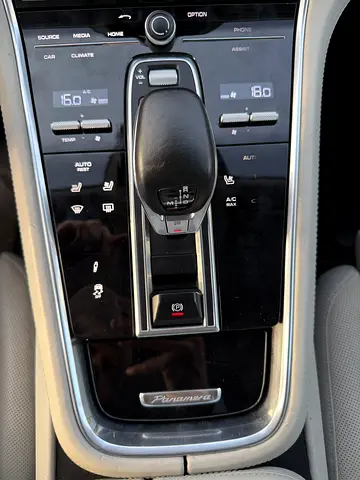 صورة مصغرة 11 لـ 2022 Porsche PANAMERA