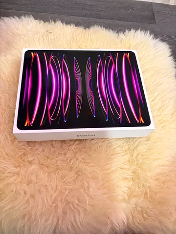 iPad Pro 12.9-inch 6th Gen