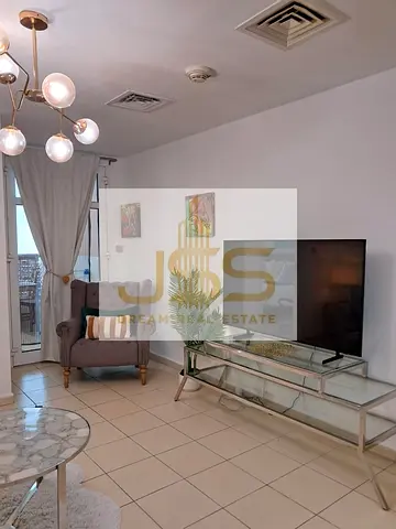 Stylish Dubai apartment, views & best prices now!