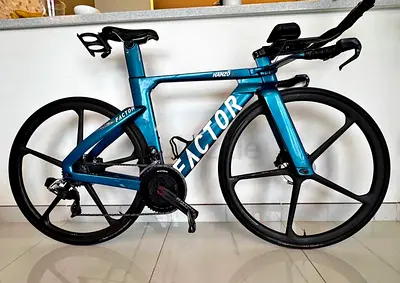 Factor Hanzo Full Carbon Triathlon bike