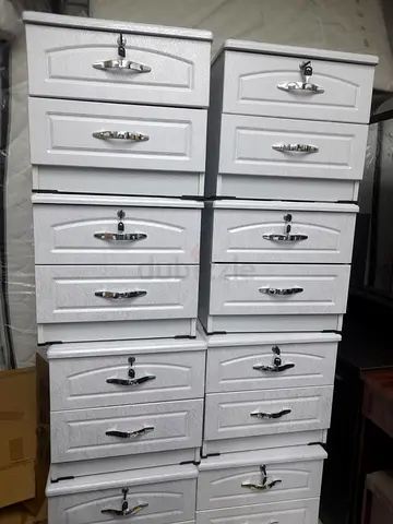 Set of 8 White Plastic Lockable Bedside Drawers - Good Condition