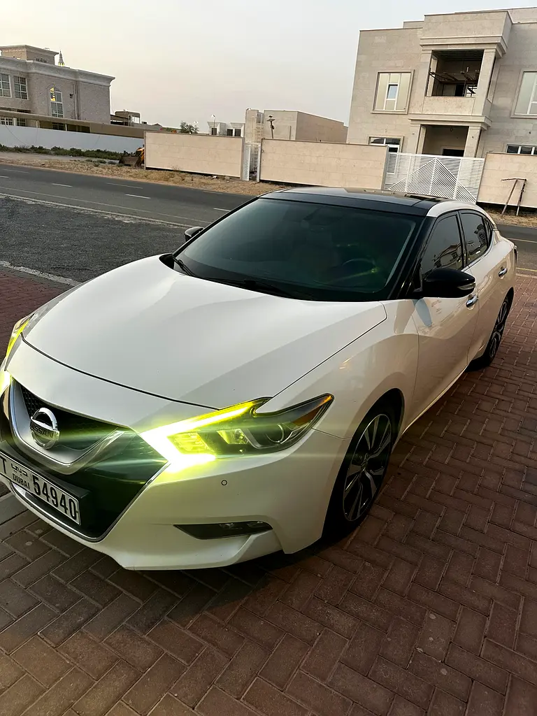 Nissan Maxima 2017 — photo 1 of 7