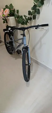 22 inches children and youth cycle barely used for a week
