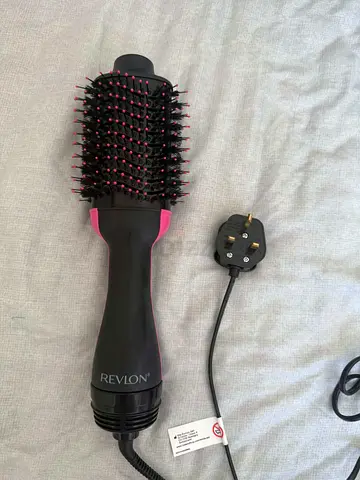 Revlon Hot Air Brush + Remington Curling Iron – Excellent Condition