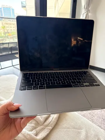 MacBook Pro 15-inch 2020 (Silver) - very goods Condition, Functional 100% , no damages or scratches