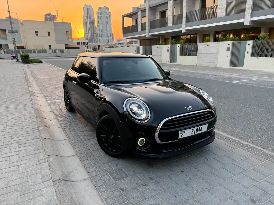 MINI Cooper 2021 — photo 1 of 18