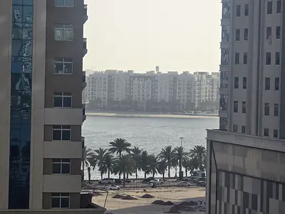 Free Parking – Sea View – Balcony – Prime Location
