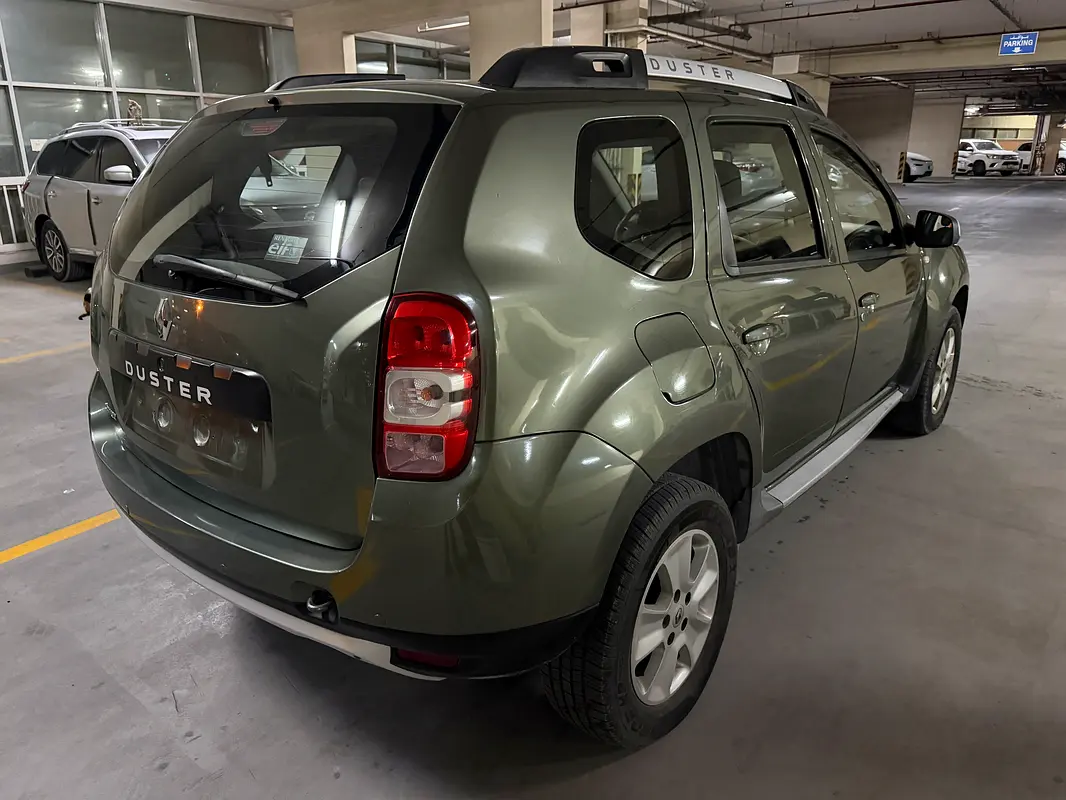 Renault Duster 2015 — photo 1 of 8