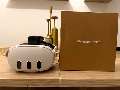 Meta Quest 3 VR Headset (White) with Original Box