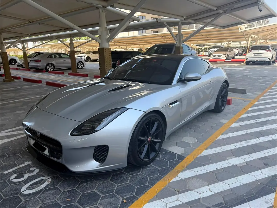 Jaguar F-Type 2018 — photo 1 of 10