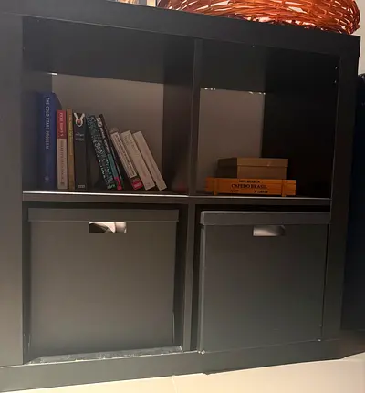 IKEA KALLAX 2x2 Shelving Unit + 2 DRÖNA Storage Boxes