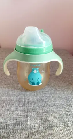 2 Bottles Super Mama, for baby / toddler with lots of spare parts
