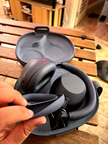 Sony WH-1000XM6 Wireless Noise Cancelling Headphones - Excellent Condition with Case