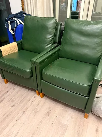Recliner 2 chairs