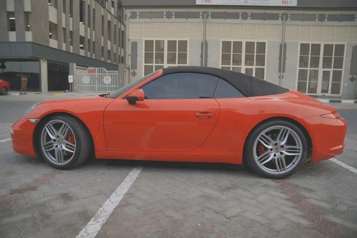 Porsche 911 2013 — photo 1 of 17