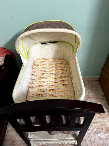 Wooden Bassinet/crib with Canopy - Good Condition