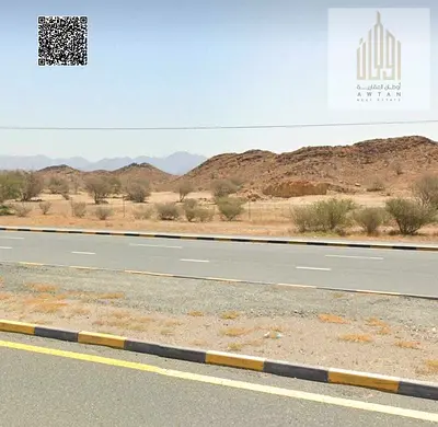 Residential/commercial land for sale in Manama, Block 8, including fees, 5950 sq ft